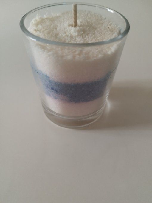 lys blanc 50 g 92 % de stéarite 7% parfum 1% colorant
